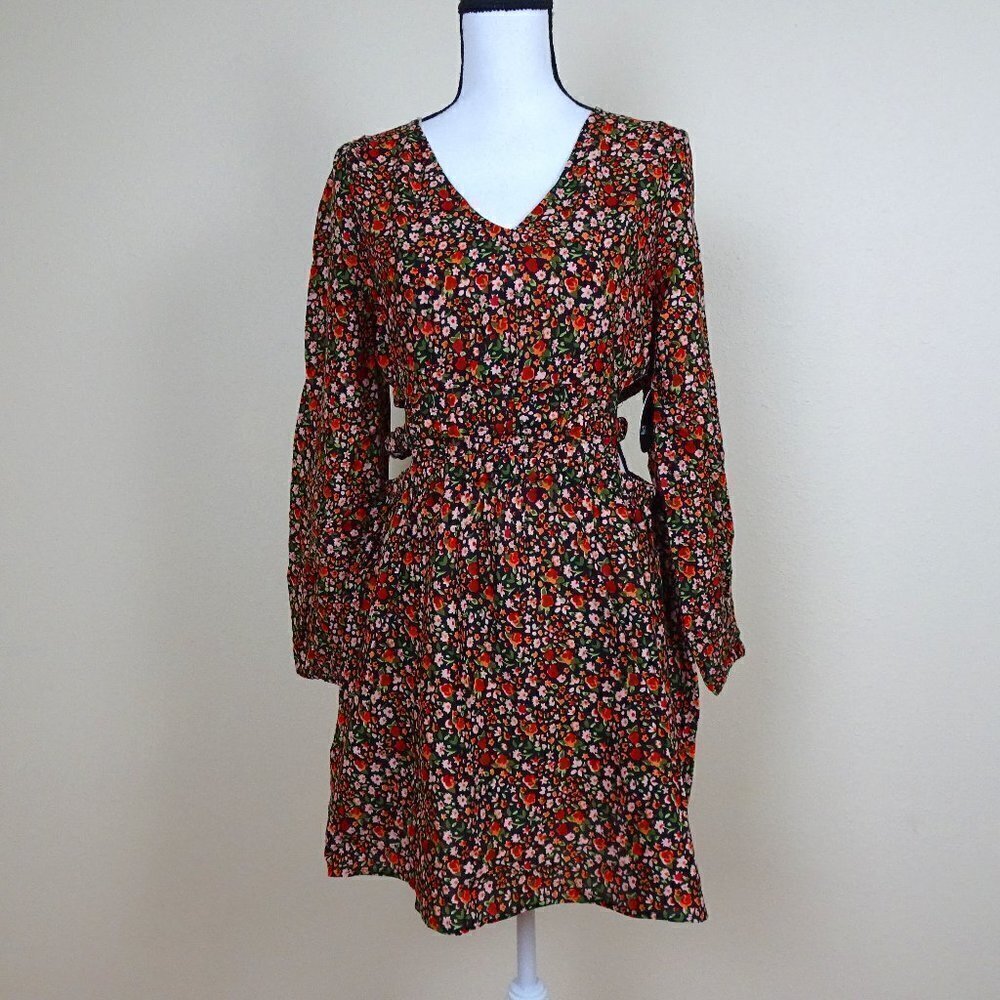 Jolie & Joy Floral Mini Dress Women's Size XL Side Cut Outs V-Neck